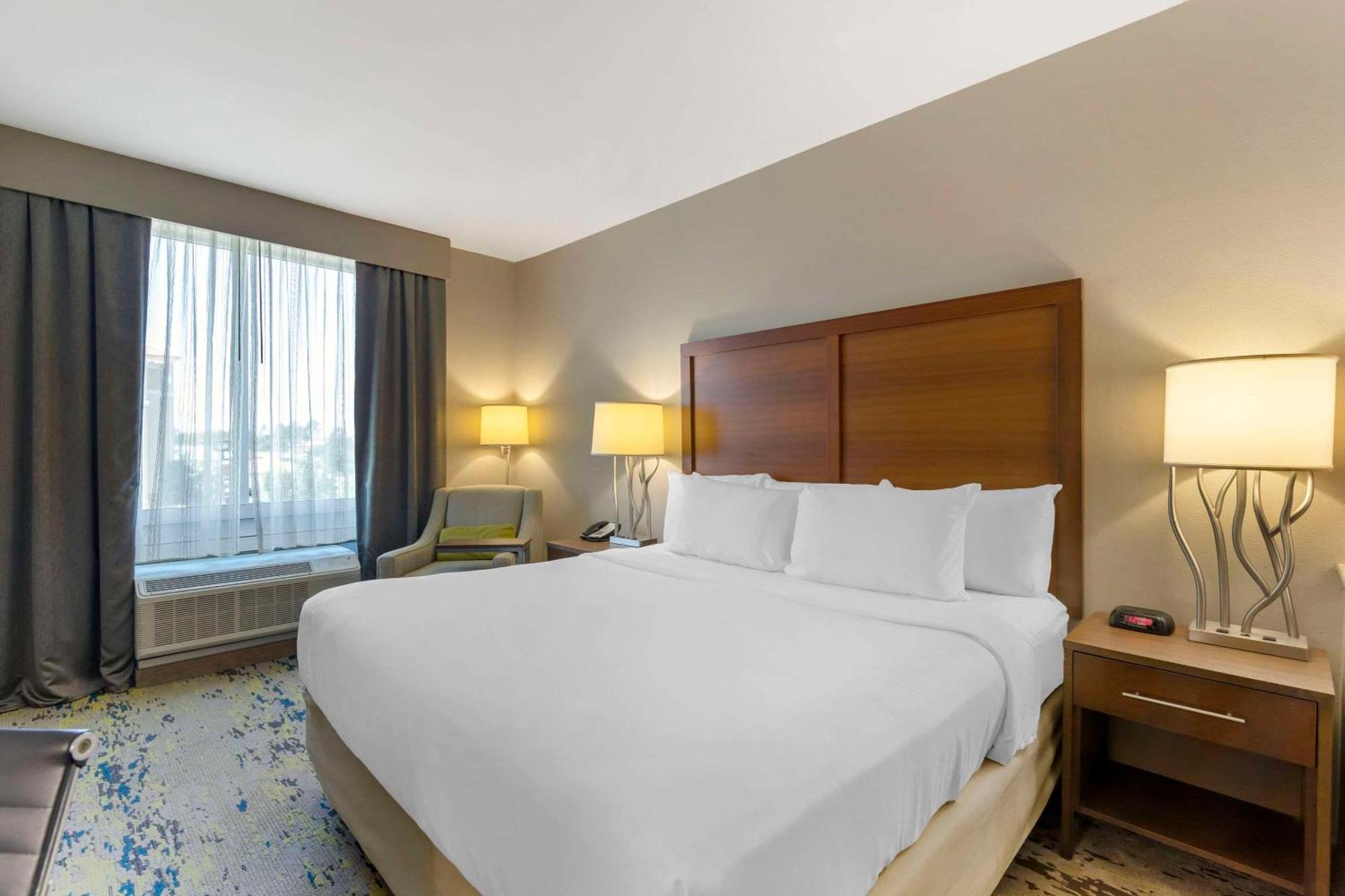Comfort Inn & Suites Βαλντόστα Εξωτερικό φωτογραφία